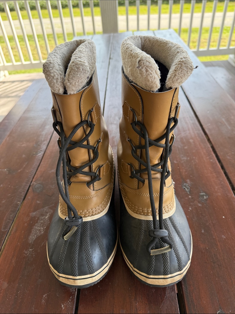 SOREL Caribou Waterproof Winter Snow Boots Tan Black Leather.